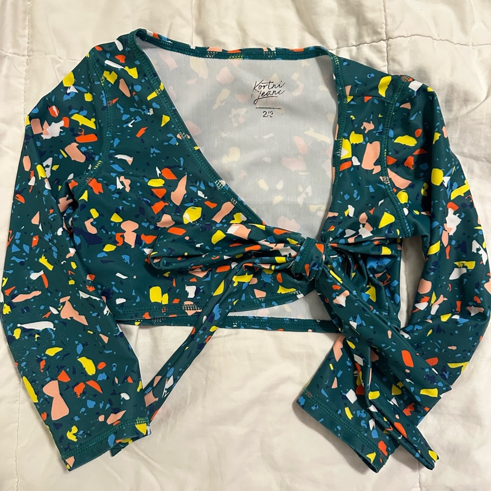 Kortni Jeane Green Blue Tie Front Crop Blouse